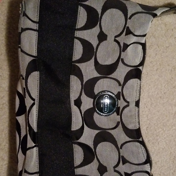 Coach hobo handbag - Picture 3 of 7